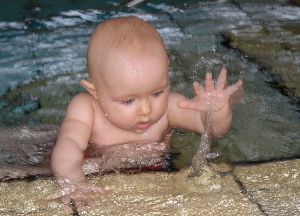 Wahrnehmung beim Babyschwimmen